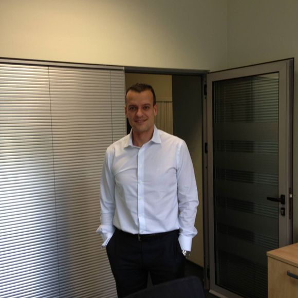 Meet your Posher, Antonios - Picture 1 of 1